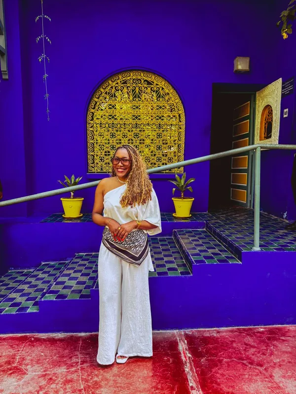 Ellis no Jardim Majorelle, em Marraquexe